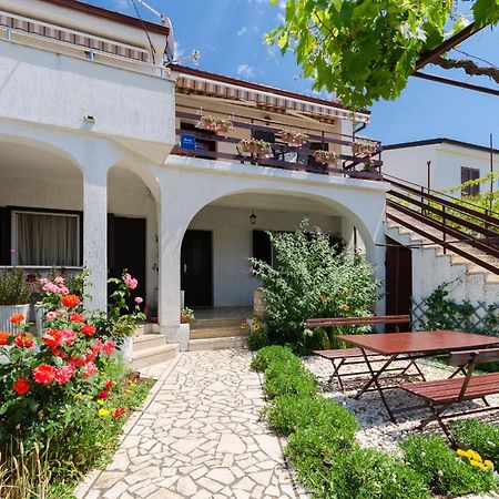 Apartments Puntica Punat Exterior foto